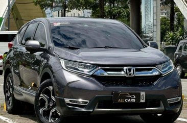 Sell White 2018 Honda Cr-V in Makati