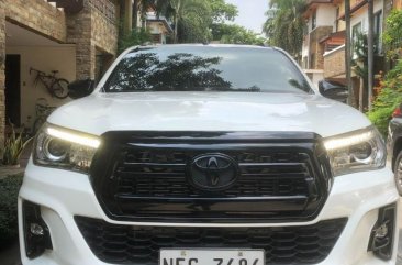 White Toyota Hilux 2019 for sale in Automatic