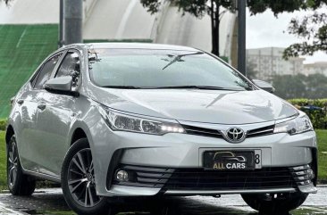 White Toyota Corolla altis 2017 for sale in Automatic