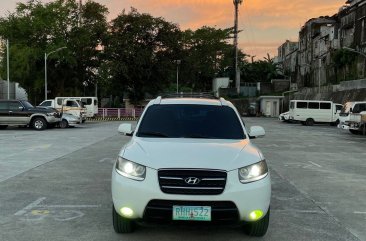 Sell White 2009 Hyundai Santa Fe in Marikina