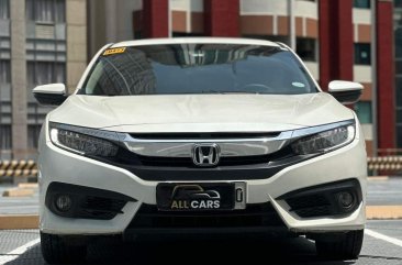 White Honda Civic 2018 for sale in Automatic