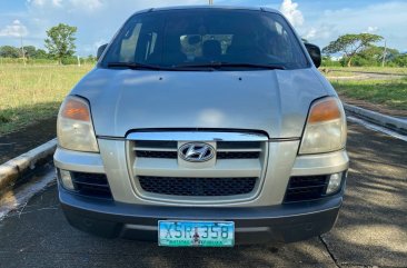 Sell White 2005 Hyundai Starex in San Fernando