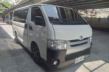 Selling White Toyota Hiace 2019 in Pasay