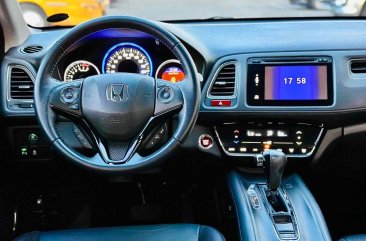 White Honda Hr-V 2017 for sale in Automatic