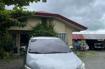 Selling White Toyota Innova 2014 in Caloocan