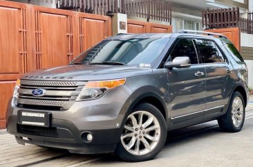 Selling White Ford Explorer 2013 in Manila