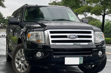 Selling White Ford Expedition 2012 in Makati