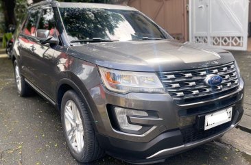 Selling White Ford Explorer 2018 in Quezon City