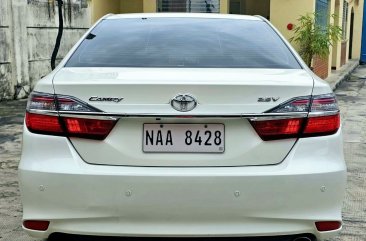 Pearl White Toyota Camry 2018 for sale in Automatic