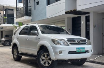 Sell White 2007 Toyota Fortuner in Quezon City