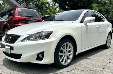 Selling White Lexus Is300 2011 in Pasig