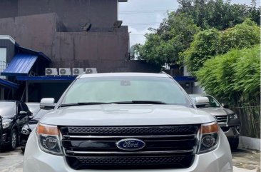 White Ford Explorer 2014 for sale in Pasig