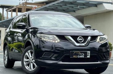 Sell White 2015 Nissan X-Trail in Makati