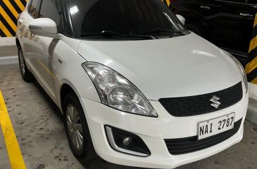 Sell Pearl White 2018 Suzuki Swift in San Juan