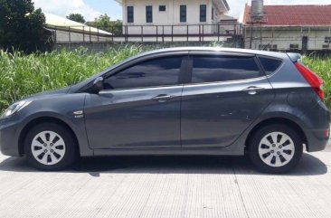 Selling White Hyundai Accent 2013 in Manila