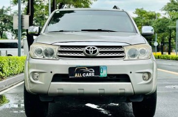 Sell White 2010 Toyota Fortuner in Makati