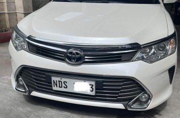 Pearl White Toyota Camry 2016 for sale in Manila