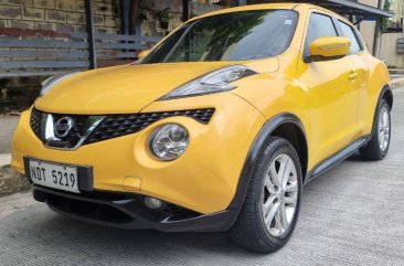 Selling Yellow Nissan Juke 2016 in Quezon City