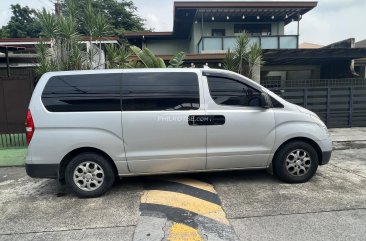 2011 Hyundai Starex  2.5 CRDi GLS 5 AT(Diesel Swivel) in Parañaque, Metro Manila