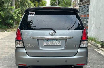 White Toyota Innova 2009 for sale in Quezon City