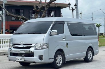 White Toyota Hiace 2016 for sale in Parañaque