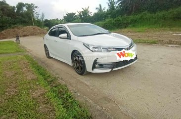 2018 Toyota Corolla Altis V 1.6 White Pearl  in Bacoor, Cavite