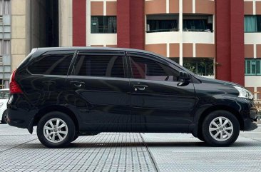 Selling White Toyota Avanza 2018 in Makati