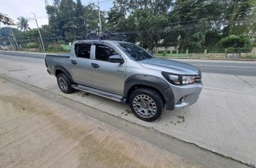 Sell Silver 2016 Toyota Hilux in Tagaytay