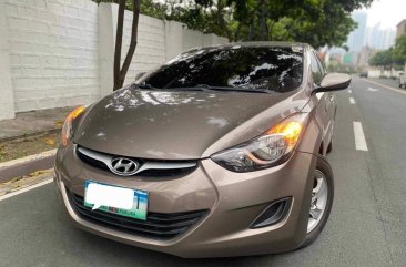 White Hyundai Elantra 2013 for sale in Automatic