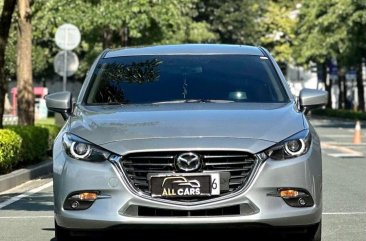 Sell White 2018 Mazda 3 in Makati