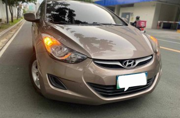 White Hyundai Elantra 2013 for sale in Automatic