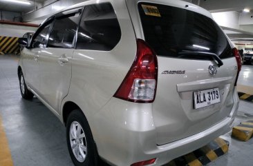 White Toyota Avanza 2015 for sale in Manual