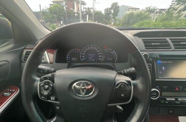 Sell White 2012 Toyota Camry in Mandaluyong