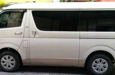 White Toyota Hiace Super Grandia 2010 for sale in Automatic