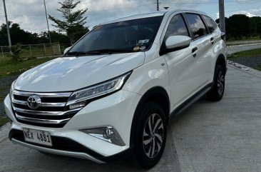White Toyota Rush 2022 for sale in Automatic