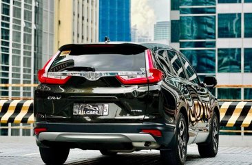 White Honda Cr-V 2018 for sale in Makati