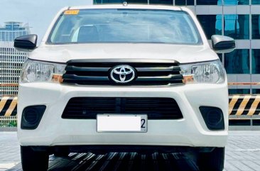 White Toyota Hilux 2019 for sale in Makati