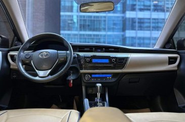 White Toyota Corolla altis 2016 for sale in Automatic