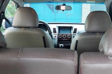 Selling White Mitsubishi Montero 2012 in Caloocan