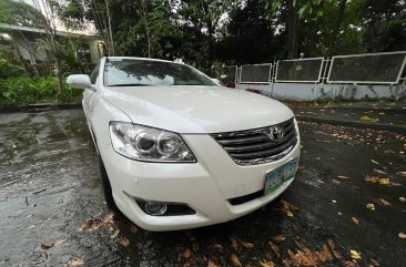 Selling White Toyota Camry 2007 in Makati