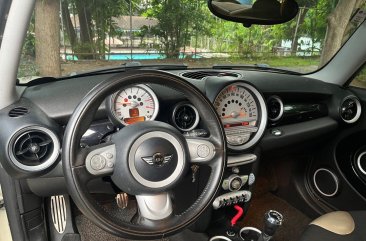 Sell White 2010 Mini Cooper S in Muntinlupa