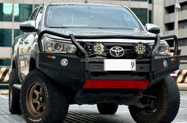 2019 Toyota Hilux 2.4 E 4x4 MT in Makati, Metro Manila