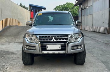 Sell White 2017 Mitsubishi Pajero in Manila