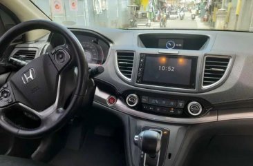 Selling White Honda Cr-V 2017 in Muntinlupa