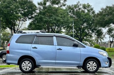 White Toyota Innova 2012 for sale in Automatic