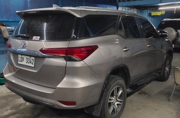 Selling White Toyota Fortuner 2017 in Manila