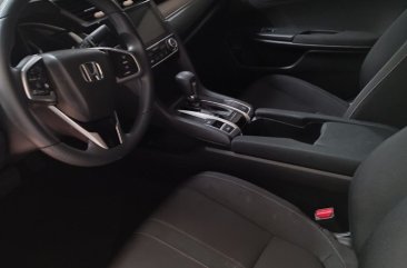 Selling White Honda Civic 2017 in Manila