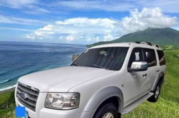 Sell White 2008 Ford Everest in Caloocan