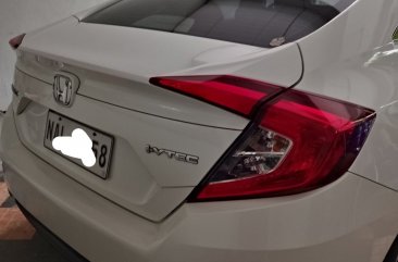 Selling White Honda Civic 2017 in Manila