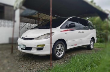 Sell White 2005 Toyota Previa in Quezon City